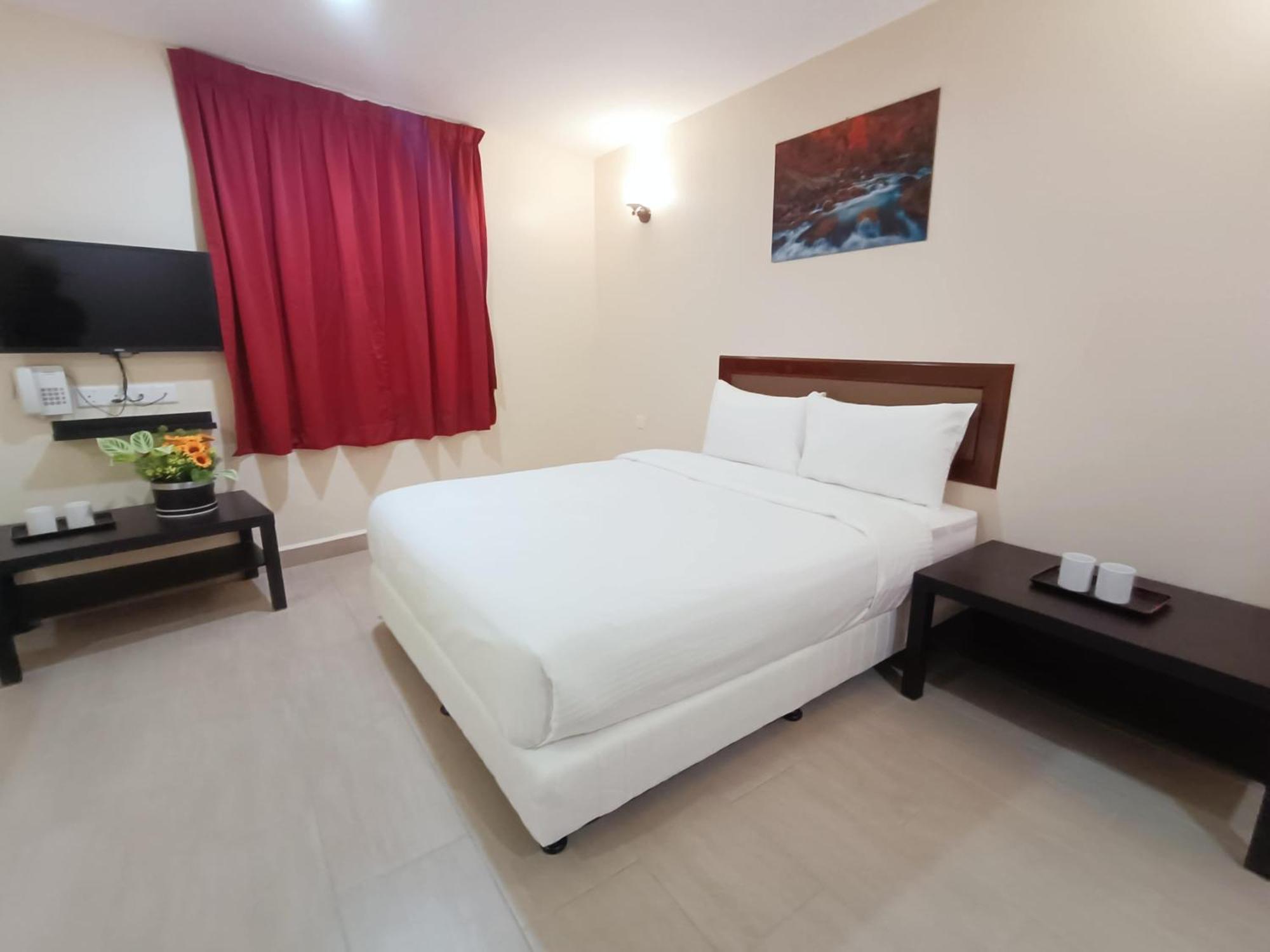 Capital O 90897 Island City Hotel Джордж Таун Екстериор снимка