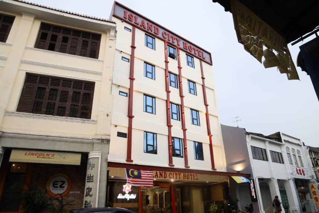 Capital O 90897 Island City Hotel Джордж Таун Екстериор снимка